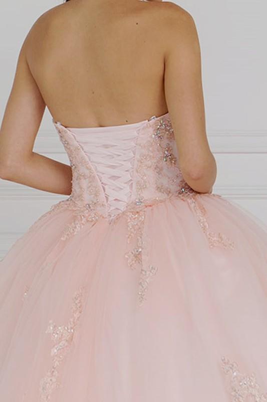 bello vestido de 15 anos