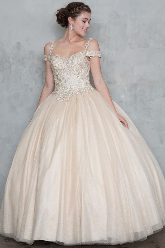 fasinante vestido de quinceaneras