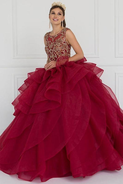 atractivo vestido de quinceaneras