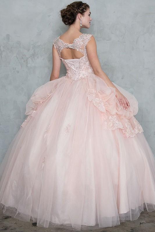 Brillante vestido de quinceaneras